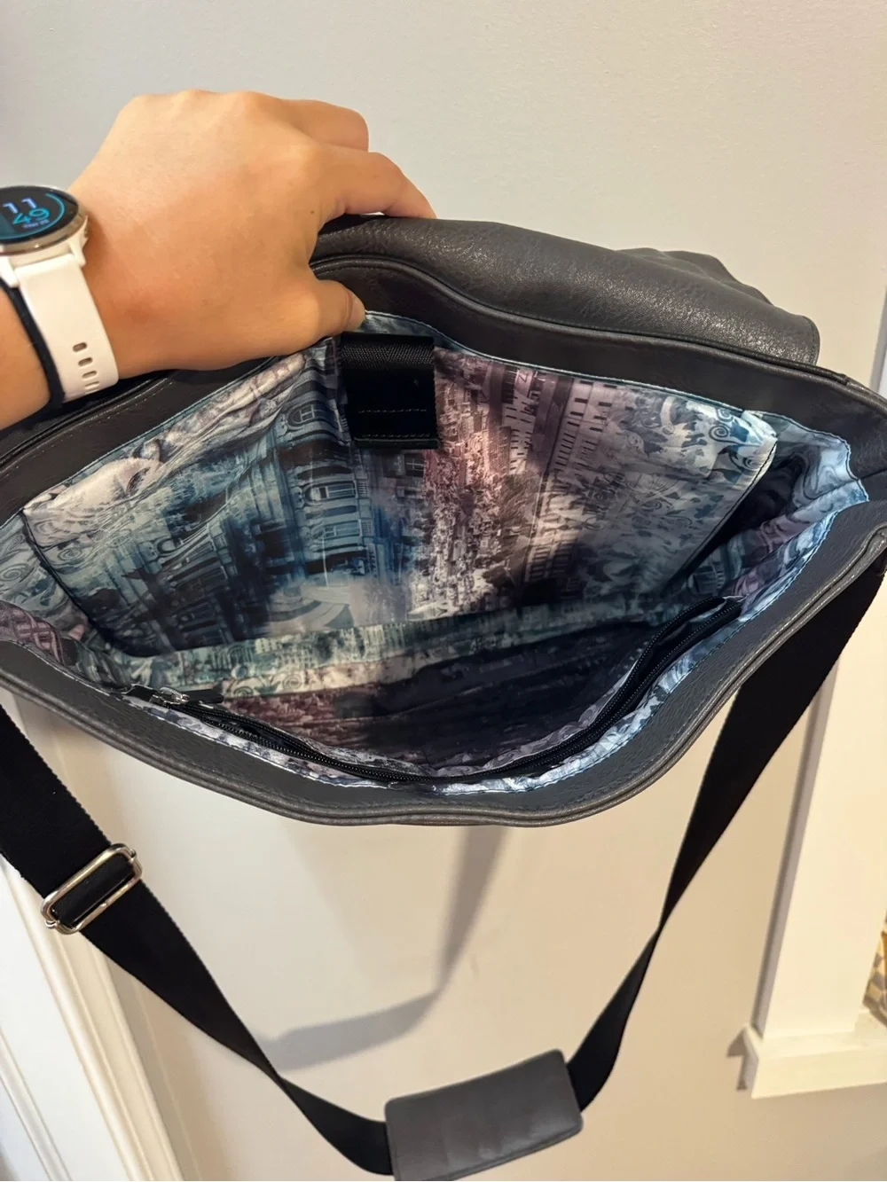 Robert Graham Black and Gray Leather Messenger Satchel, NWOT
